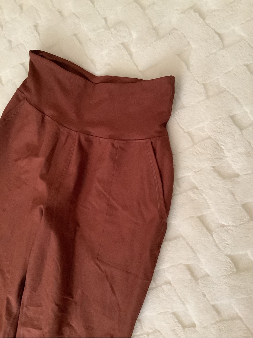 Old Navy Active High-Rise Jogger in Rust Brown - Picture 6 of 10